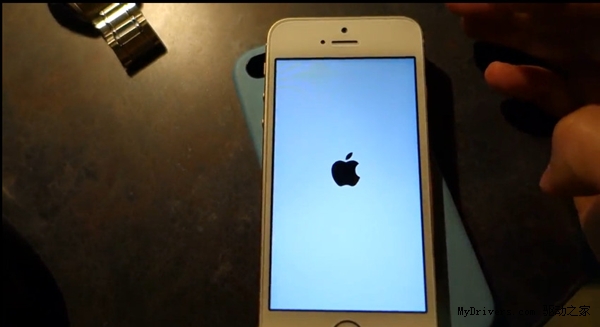 小心白苹果 iOS 7.0.4再曝新Bug-完美源码 小心白苹果 iOS 7.0.4再曝新Bug-完美源码